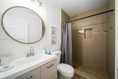 1250 NE 110th St, Miami, FL 33161 - Photo 22