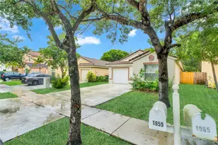1959 SE 10th St, Homestead, FL 33035 - Photo 8