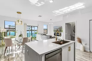 544 NE 206th Ln, Miami, FL 33179 - Photo 8