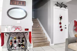 8884 SW 220th Ln, Cutler Bay, FL 33190 - Photo 6