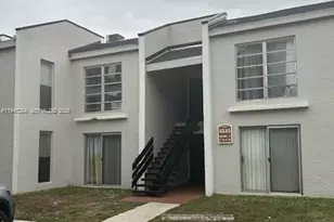 4545 Treehouse Ln, Tamarac, FL 33319 - Photo 1