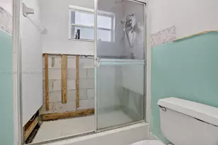 12017 NW 13th St, Pembroke Pines, FL 33026 - Photo 20