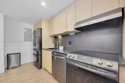 275 NE 18th St #1207, Miami, FL 33132 - Photo 8