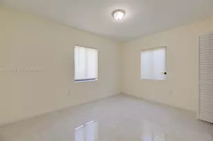 742 NW 70th St, Miami, FL 33150 - Photo 8