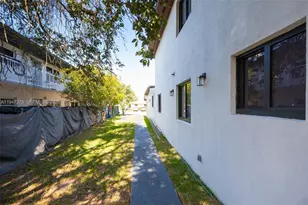 742 NW 70th St, Miami, FL 33150 - Photo 24