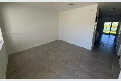 2772 SE 26 Ave #2772, Homestead, FL 33035 - Photo 2