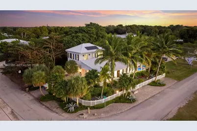 65 Tarpon Ave, Key Largo, FL 33037 - Photo 1