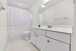 7475 NW 167th Terrace, Hialeah, FL 33015 - Photo 22