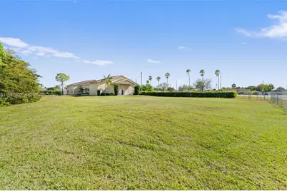 21571 SW 110th Ave, Miami, FL 33189 - Photo 1