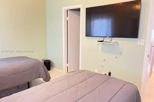 905 NW 107th Ave, Pembroke Pines, FL 33026 - Photo 16