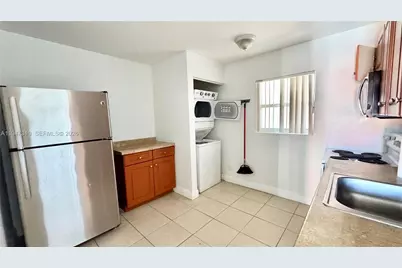 2099 NW 26th Ave #1E, Fort Lauderdale, FL 33311 - Photo 4