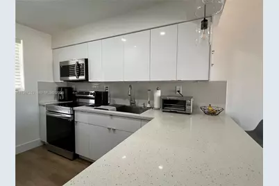 8425 NW 8th St #406, Miami, FL 33126 - Photo 1