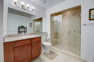 16101 Emerald Estates Dr, Weston, FL 33331 - Photo 32