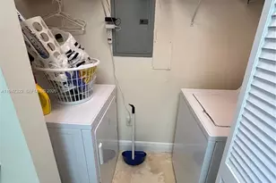 19501 W Country Club Dr, Aventura, FL 33180 - Photo 18