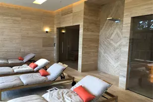 16385 Biscayne Blvd, North Miami Beach, FL 33160 - Photo 22