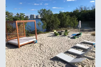 16385 Biscayne Blvd #1417, North Miami Beach, FL 33160 - Photo 28