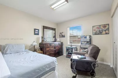 7833 NW 192nd St, Hialeah, FL 33015 - Photo 26