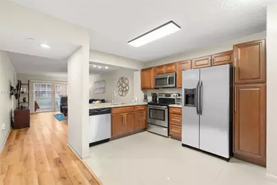 9560 Weldon Cir #J105, Tamarac, FL 33321 - Photo 2