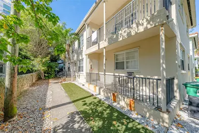 1610 Bay Rd, Miami Beach, FL 33139 - Photo 6