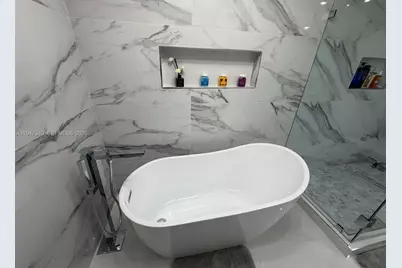 5757 Collins Ave #504, Miami Beach, FL 33140 - Photo 16