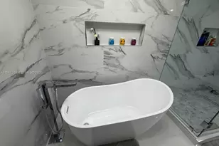 5757 Collins Ave, Miami Beach, FL 33140 - Photo 16