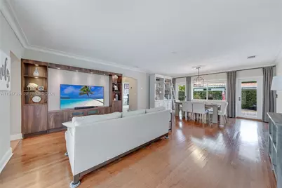 1402 Tangier St, Coral Gables, FL 33134 - Photo 8