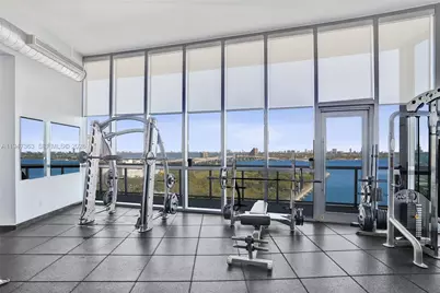 888 Biscayne Blvd #2404, Miami, FL 33132 - Photo 36