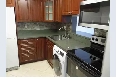 5199 NW 7th St #309, Miami, FL 33126 - Photo 2