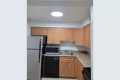 5221 Geneva Way #302, Doral, FL 33166 - Photo 1