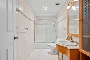 300 Bayview Dr, Sunny Isles Beach, FL 33160 - Photo 18