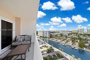 300 Bayview Dr, Sunny Isles Beach, FL 33160 - Photo 4