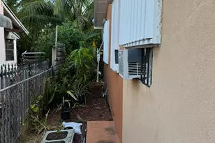 790 NW 76th St, Miami, FL 33150 - Photo 10