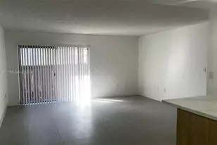 10810 N Kendall Dr, Miami, FL 33176 - Photo 4
