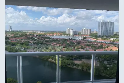 20505 E Country Club Dr #1631, Aventura, FL 33180 - Photo 2