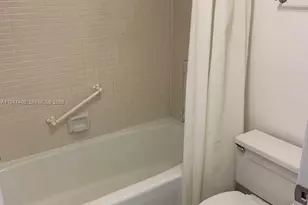 20505 E Country Club Dr, Aventura, FL 33180 - Photo 12