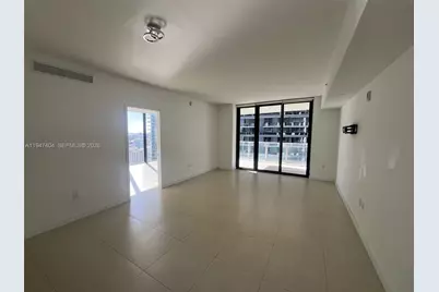 1010 Brickell Ave #2406, Miami, FL 33131 - Photo 4
