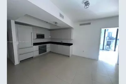 1010 Brickell Ave #2406, Miami, FL 33131 - Photo 10