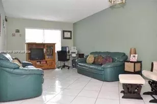 13101 Memorial Hwy 219 Hwy, North Miami, FL 33161 - Photo 4