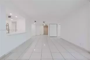 16485 Collins Ave, Sunny Isles Beach, FL 33160 - Photo 12