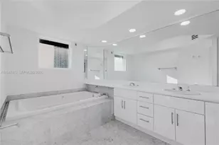 16485 Collins Ave, Sunny Isles Beach, FL 33160 - Photo 8