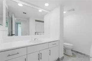 16485 Collins Ave, Sunny Isles Beach, FL 33160 - Photo 10