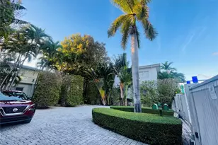 8036 Harding Ave, Miami Beach, FL 33141 - Photo 2