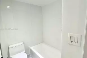 20335 W Country Club Dr, Aventura, FL 33180 - Photo 16