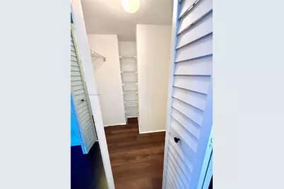 20335 W Country Club Dr #405, Aventura, FL 33180 - Photo 22