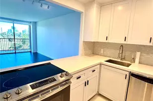 20335 W Country Club Dr, Aventura, FL 33180 - Photo 8