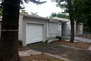 2447 Pierce St, Hollywood, FL 33020 - Photo 2