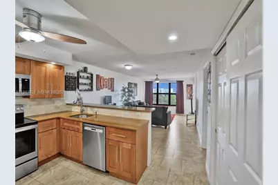 2304 S Cypress Bend Dr #712, Pompano Beach, FL 33069 - Photo 24