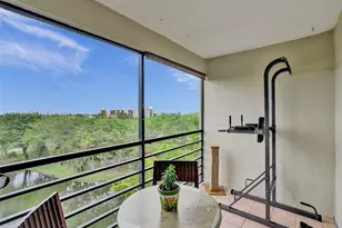 2304 S Cypress Bend Dr, Pompano Beach, FL 33069 - Photo 4