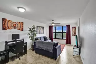 2304 S Cypress Bend Dr, Pompano Beach, FL 33069 - Photo 2