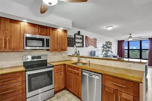 2304 S Cypress Bend Dr, Pompano Beach, FL 33069 - Photo 12